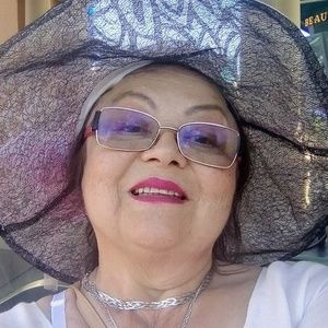 Meet your Posher, Valentina